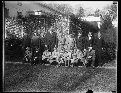 President Hoover greets youthful football team from Kent, Ohio. The Kent Bearcats, youthful football team avenging 90 pounds from Kent, Ohio, were received by President Hoover at the White House today. The boys are on their way home after playing a game in Charlottesville, VA., earlier in the week. 