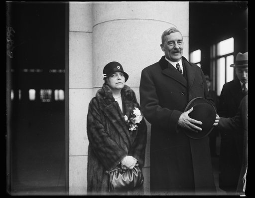 New British Ambassador arrives. The new British Ambassador to the United States, Sir Roland Lindsay with Lady Lindsay snapped as they arrived at the Union Station today from New York. Sir Lindsay succeeds Sir Esme Howard