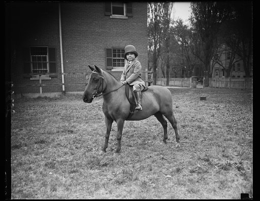 Paulina Longworth on pony