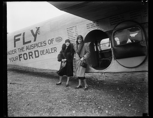 Womens City Club flyers at Wash. Airport