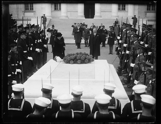 Herbert Hoover at tomb of unknown soldier, Arlington National Cemetery, Arlington, Virginia