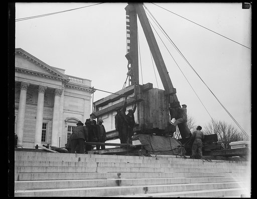 Tomb of the Unknown Soldier, Arlington National Cemetery, Arlington, Virginia