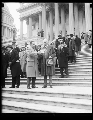 Unidentified on steps of U.S. Capitol, Washington, D.C.