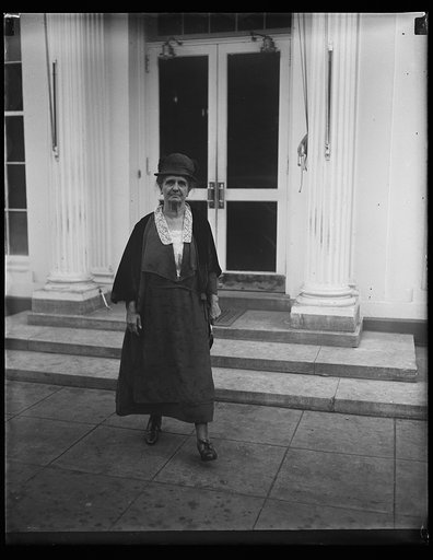 Visitor at White House, Washington, D.C.