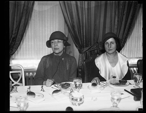 Alice Roosevelt Longworth, left