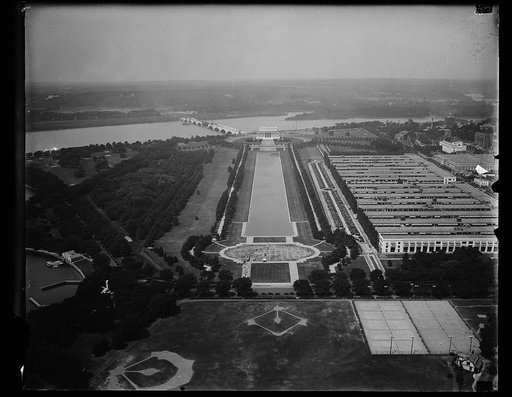 Aerial view of Washington, D.C. looking toward Lincoln Memorial