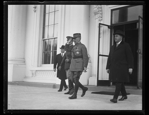 Group leaving White House, Washington, D.C.
