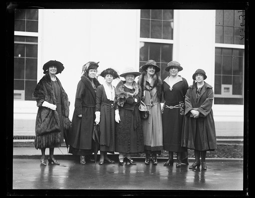 Group of women at White House, Washington, D.C.