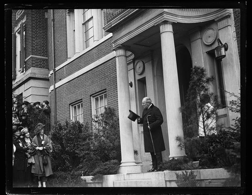 Woodrow Wilson on front steps of house. Washington, D.C.