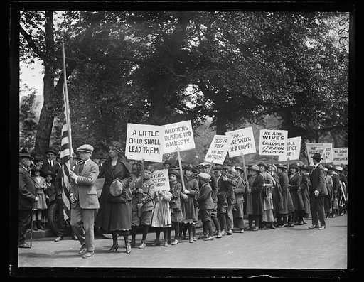 Picketers at White House with signs: "A Little Child Shall lead them," etc. Washington, D.C.