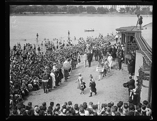 Group at beach; sign: "Lansburgh and Bro."