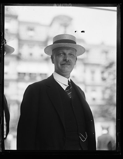 ...]Cuno, for [...] steamship line and one of Germany's most influential citizens