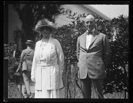 Sen. Oddie and Mrs. Mary Harrigan of Reno at White House, Washington, D.C.