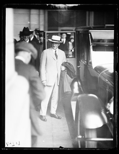 Dr. Charles Mayo, arriving at Union Station from Rochester, Minn. Sept. 10, 1922