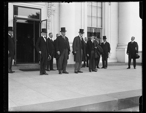 Group at White House, including William H. Taft and Oliver Wendell Holmes, Jr. Washington, D.C.