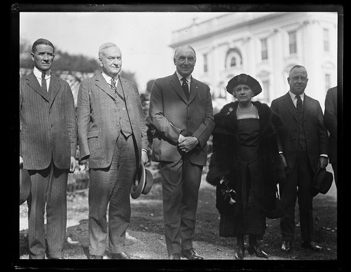 Warren Harding and group outside White House, Washington, D.C.