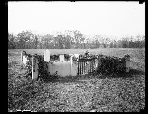 ...] first Presbyterian Minister [...] daughter. The Minister who owned part of the park at one died in 1944 made a provision in his will that the plot where he would be buried be kept intact by whoever bought the property