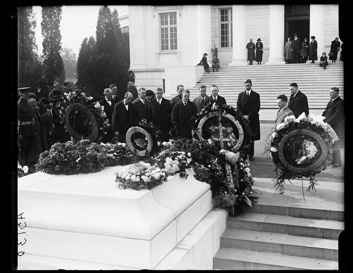 Mr. Rosen and grp. at unknown soldiers grave. Armistice Day