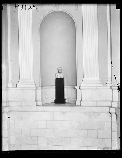 Bust of "Uncle Joe" Cannon which was recently placed in House office bldg. It is the only piece of statuary in that bldg.
