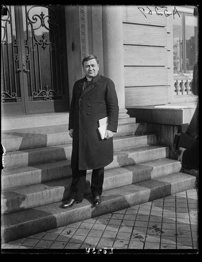 Mgr. Filippi, the apostolic delegate to Mexico, who was recently expelled from the country by Pres. Obregon, in Wash. outside the Apostolic Mission House