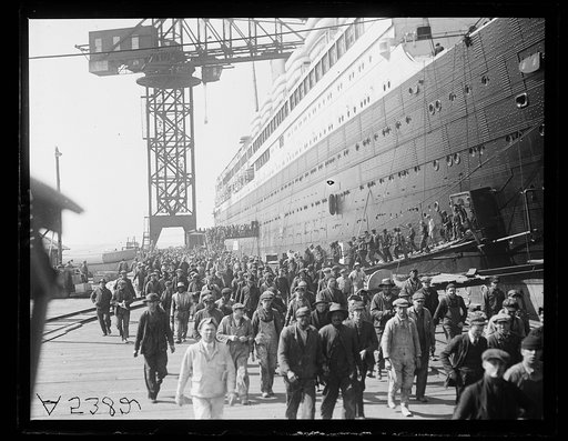 Crowds emerging from Leviathan (ship)