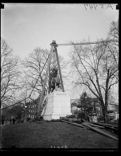 Statue of Geo. Washington in Washington Circle Park
