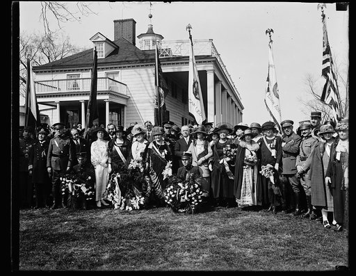 DAR group at Mt. Vernon
