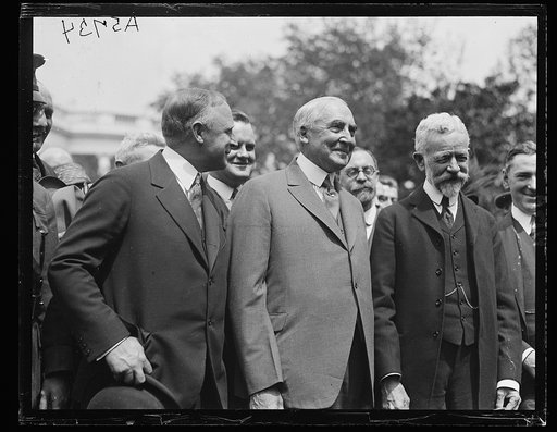 Warren Harding and group outside White House, Washington, D.C.