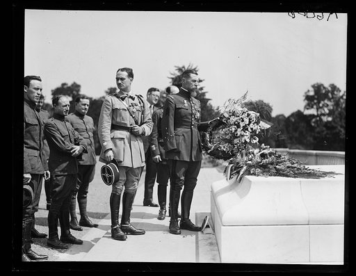 Gen. Henri Joseph Gourand, "Lion of the Argonue," placing wreath on unknown dead at Arlington