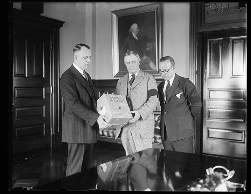 Harry S. New with box "Harding Memorial"