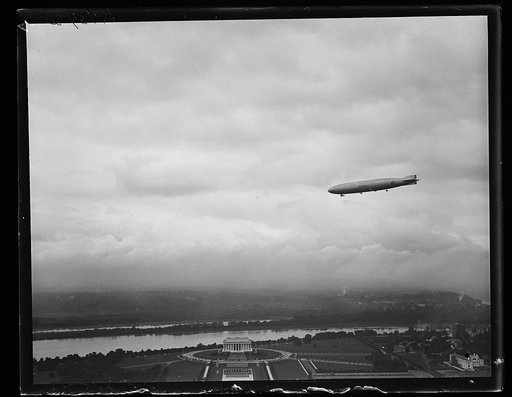 Navy ZR-1 airship flying over the Lincoln Memorial, Washington, D.C., September 22, 1923
