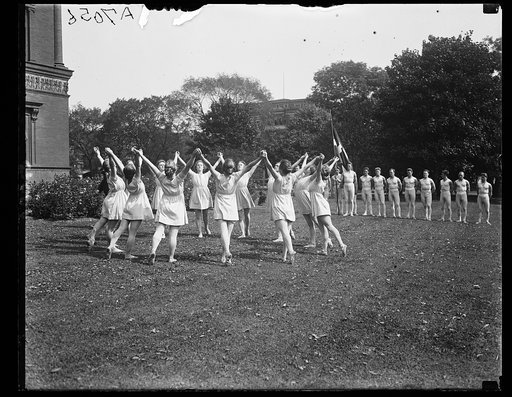 ...]kh, of Denmark [...] Wash., Oct. 4 with his prize pupils 14 girls and 14 boys