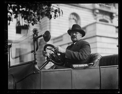Senator Magnus Johnson, of Minn., in Ford machine
