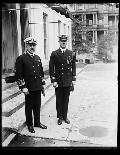 Naval officers. White House, Washington, D.C.