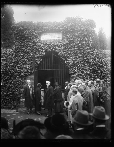 David Lloyd George at George Washington's tomb, Mount Vernon, Virginia