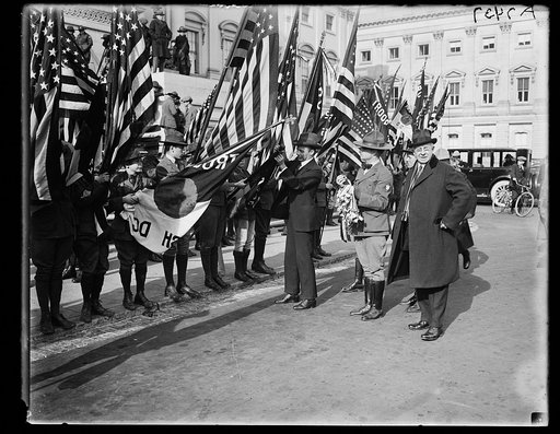 Theodore Roosevelt, Jr., with boy scouts at U.S. Capitol, Washington, D.C.