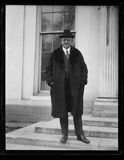 Rans[...] Olds, Pres. of the Reo Motor Car Co. of Lansing, Mich., calling at White House, Jan. 7
