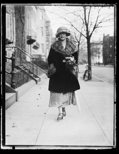 Miss Margaret Zolnay, deb.