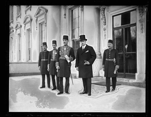 Visitors at White House, Washington, D.C.