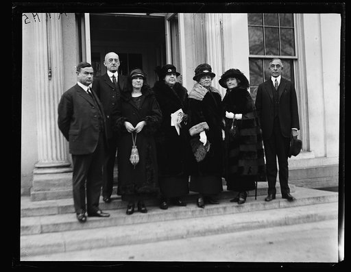 Group at White House; C. Bascom Slemp, right. Washington, D.C.