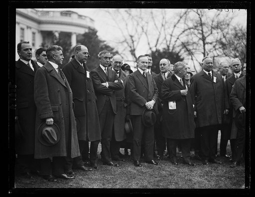 Pres. Coolidge, C. Bascom Slemp with members of the Lee Highway now in Wash. [White House, Washington, D.C.