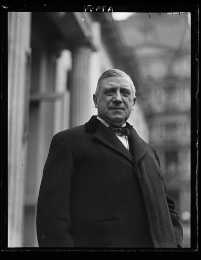 Charles M. Schwab, at the White House to discuss progress in the Harding [Memorial?] He is chairman in New York City