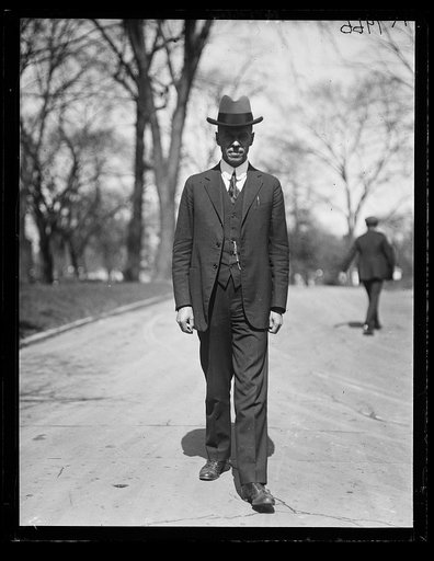 Ura Kent Wells, newly appt. Ass't Gen. pays his respects at the W.H. [i.e., White House