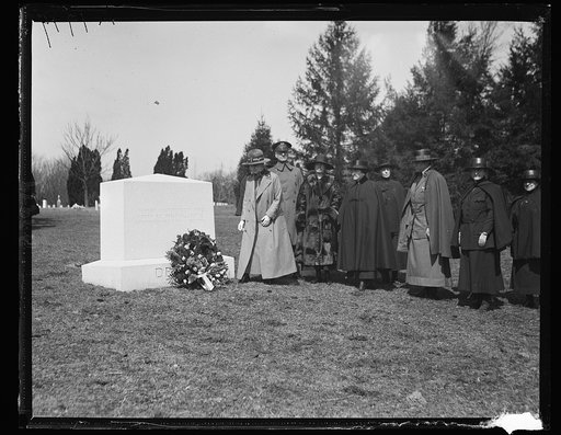 Dame Maud McCarthy, Matron-In-Chief of the British Army Nursing Corps laid a wreath on the tomb of Jane Delano, Red Cross Nurse