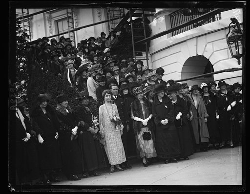 Members of the Nat'l Farm and Garden Assoc. Convention in Wash. on south step of White House with Mrs. Coolidge