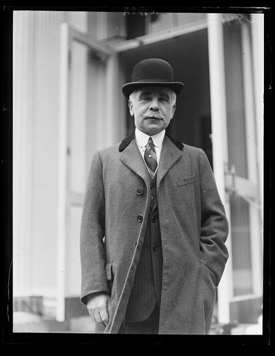 Otto Kahn, prominent N.Y. [...] Banker, called on the Pres. to discuss financial matters [White House, Washington, D.C.