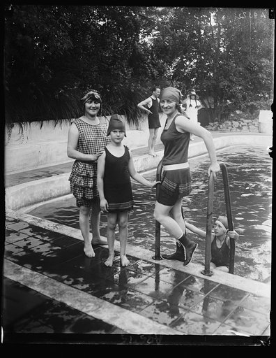 Mr. McCormick Goodhart of the British Embassy, Miss Romona Lefevre, and Miss Julia and Raquel Pueyrredon, daughters of the Argentine Minister, and Mme. Pueyrredon at Mrs. John B. Henderson's swimming pool