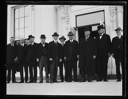 Group outside White House, Washington, D.C.; William H. Taft, 3rd from right