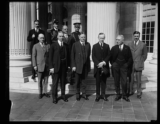 Pres. Coolidge [...] 4 day meeting of the Amer. Red Cross, Monday morning, Oct. 6, from 800-1,000 Delegates. L. to r.: Gen. Frank T. Hines; director of the wts. Bureau, Eliot Wadsworth; Secy. of Commerce, Herbert Hoover; Pres. Coolidge; John Barton Payne, Pres. of the Red Cross, C. Grew, Under Secy.
