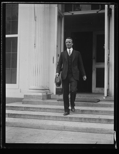 Teddy Roosevelt, Jr. leaving White House, Washington, D.C.